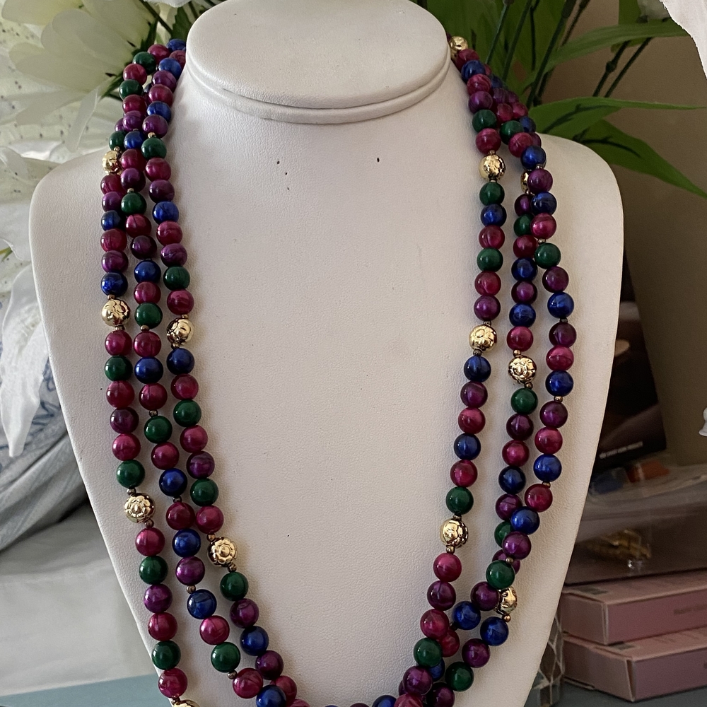 Multicolor Beaded Necklace with Gold Accents - Picture 4 of 8